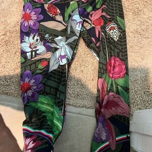 Nike leggings plus size very cute